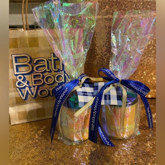 Bath & Body Works Other - NWT Lot of 2 Bath & Body Works “Love” Aromatherapy scented essential oil candles